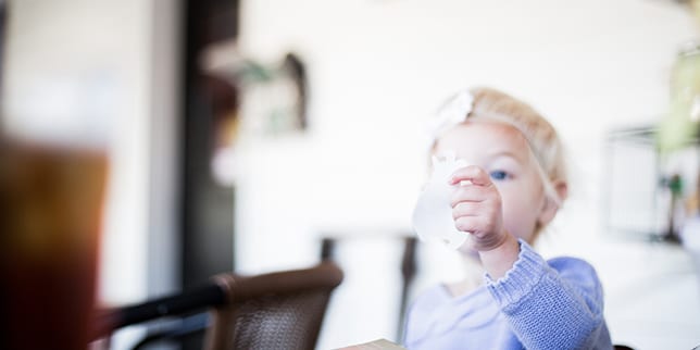 Making Dining Out with Toddlers Easier: 5 Helpful Tips