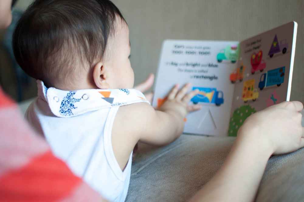 Creating Engaging Reading Sessions: 5 Tips for Making Reading Fun with Babies